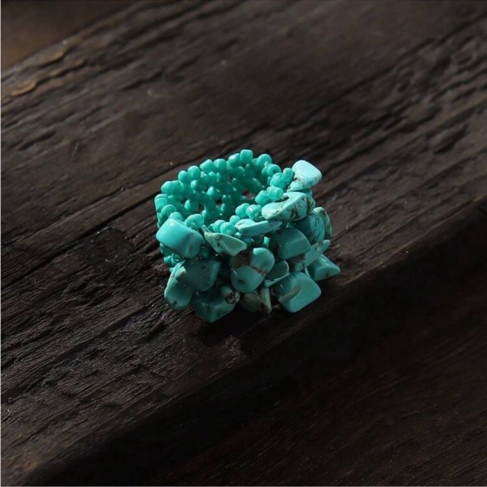 Turquoise Gemstone Cluster Ring - image 3